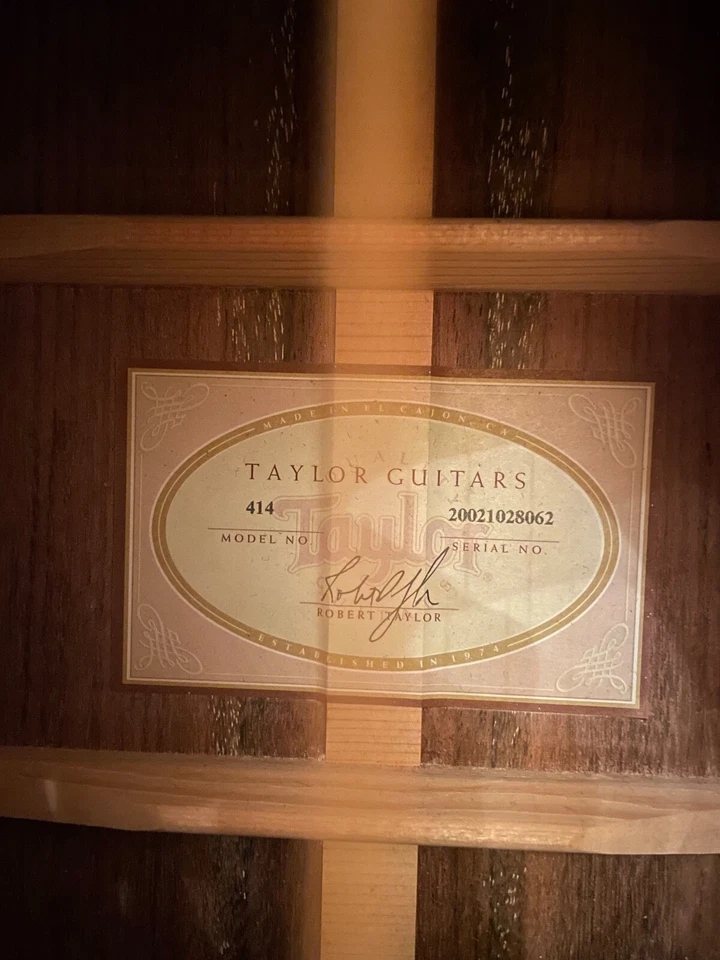 Taylor 414 Acoustic Guitar Vintage 2002 Serial #20021028062 - Image 2 of 4