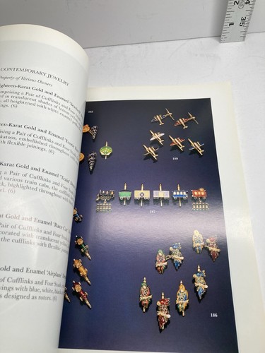 Sotheby's Important Jewelry Auction Preview Catalog December 7 1994 - Picture 13 of 15
