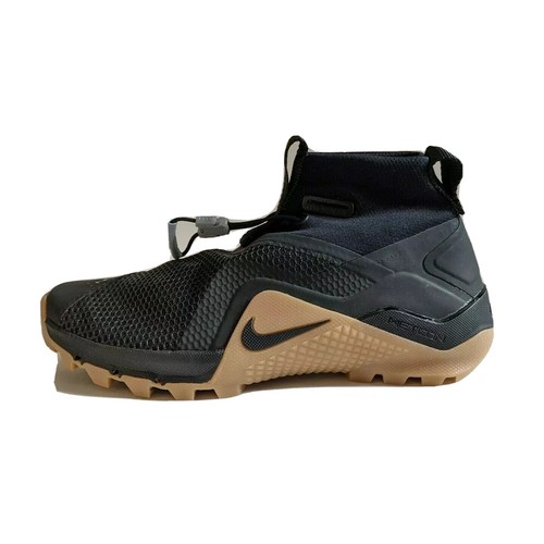 nike metcon hiking