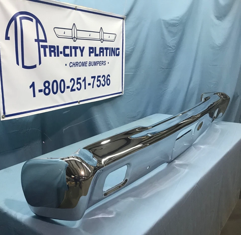 Parachoques delantero Ford Fairlane 1965 *cromo nuevo* Foto 2 de 4