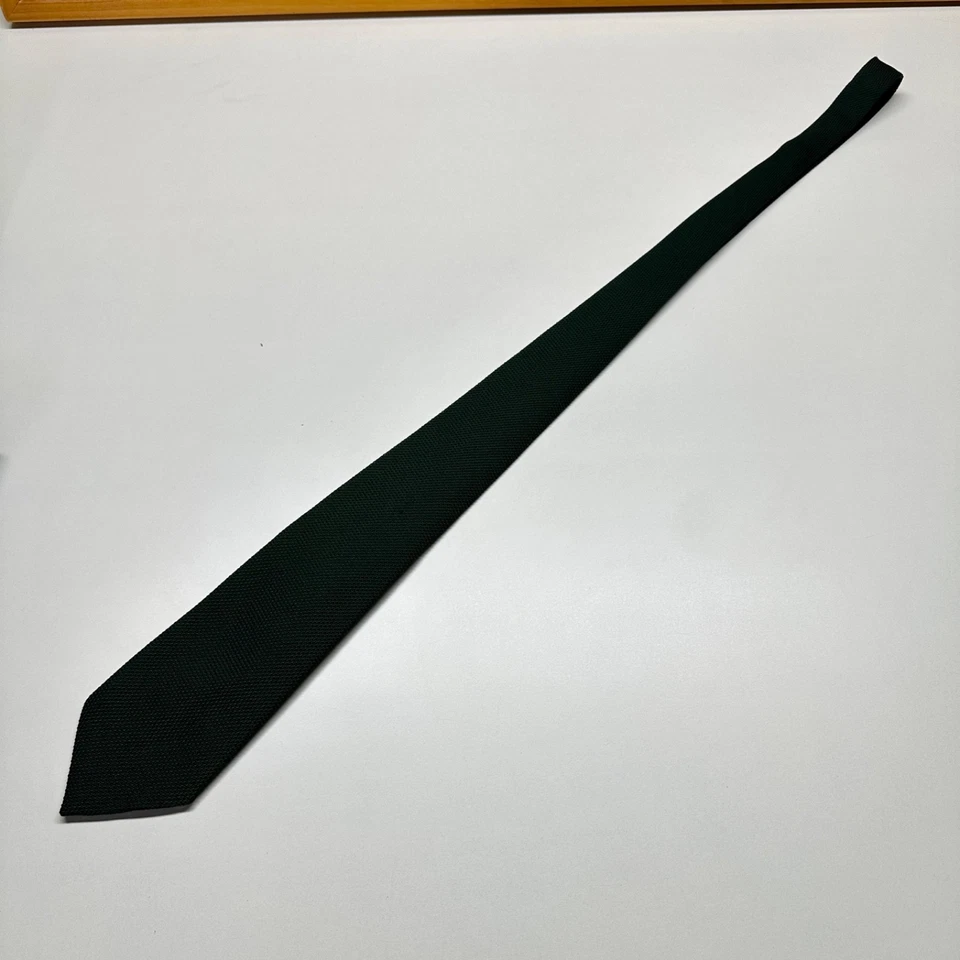 Corbata Mark Shale Granadina Verde Seda 3.25" x 59" Foto 4 de 4