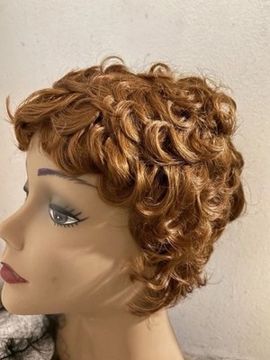 Cute Short Synthetic Hair Full PIXIE Curly Wigs Natural Wavy Wig Heat Resistant