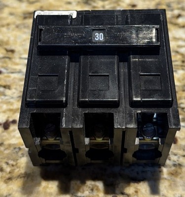 Circuit Breaker Cutler Hammer QBHW3030H 30 Amp 3 Pole 22kA Quicklag Bolt On