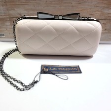 VTG La Regale Cream Quilted Faux Leather Evening Clutch Bow Clasp Gunmetal Chain