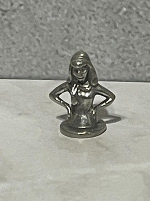2000 Scooby-Doo! Fright Fest Monopoly - Replacement Metal Token DAPHNE