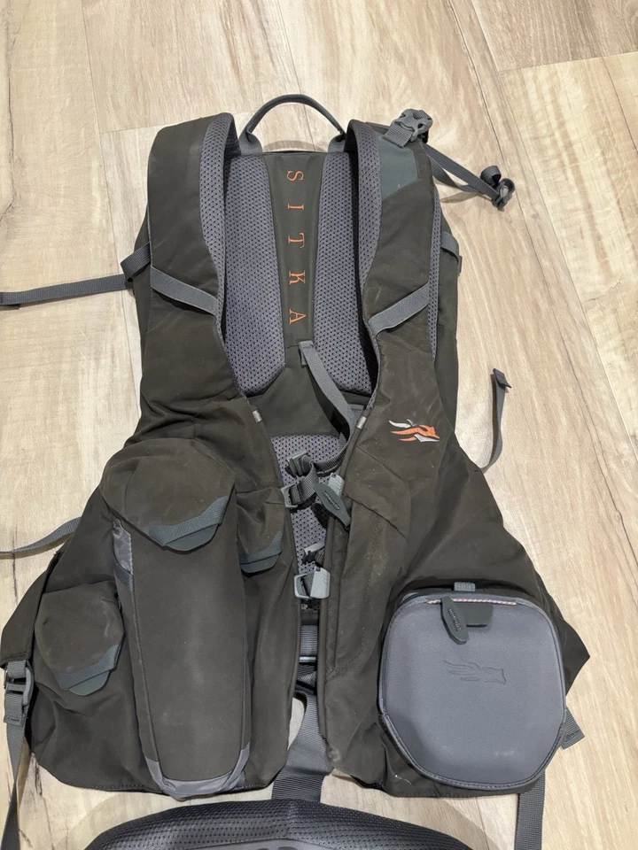 Sitka Gear Equinox Turkey Vest Earth - Image 4 of 4