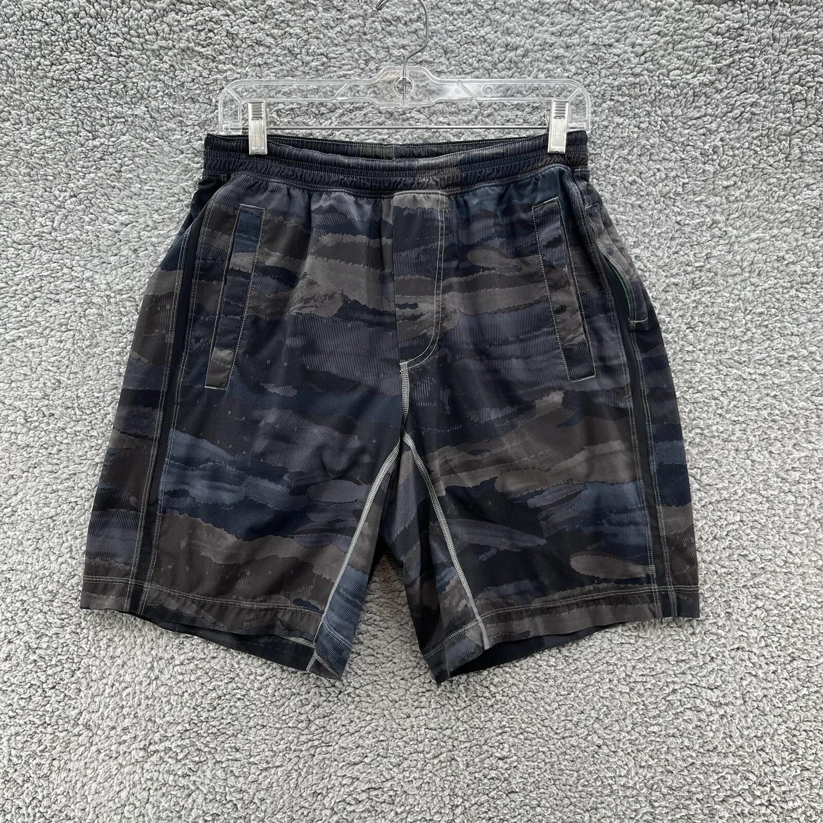 Lululemon Shorts Men Medium Green Camo Pace Breaker Lined 9 In Athletic Pull On