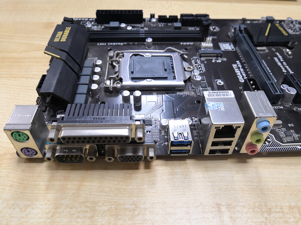 Gigabyte GA-H110-D3A i5-7400 8GBメモリ　ジャンク 71XgU7pU-gL._UF894,1000_QL80_.jpg