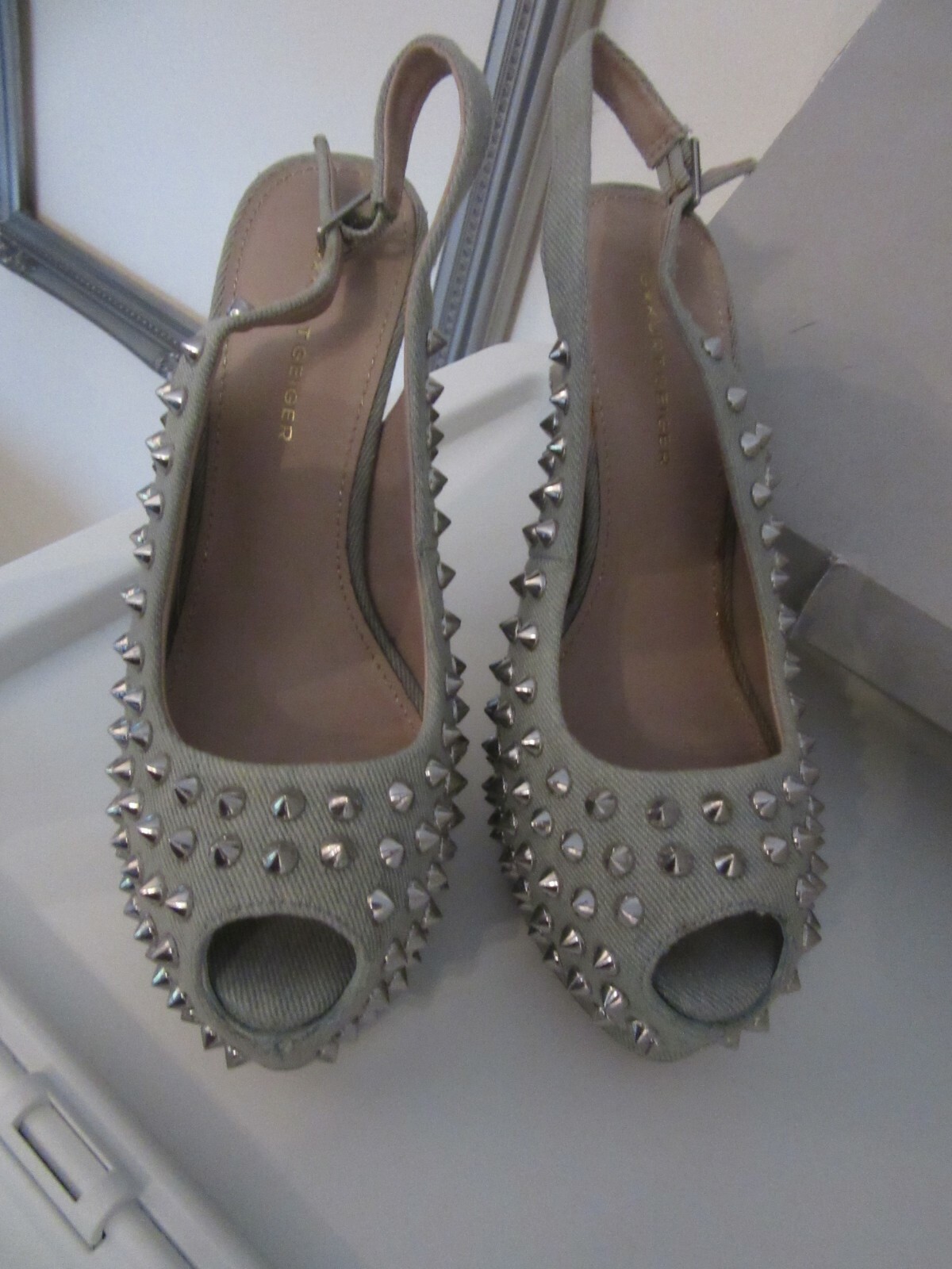 kURT GEIGER ladies blue spike stud 