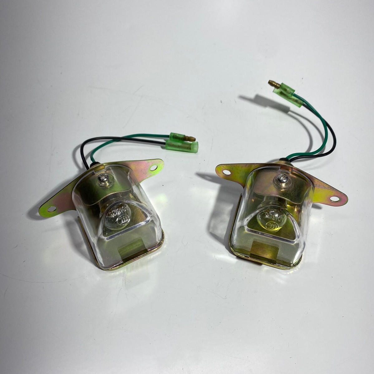 Pair of License Plate Light Lamp for Isuzu NPR NQR 8941788970