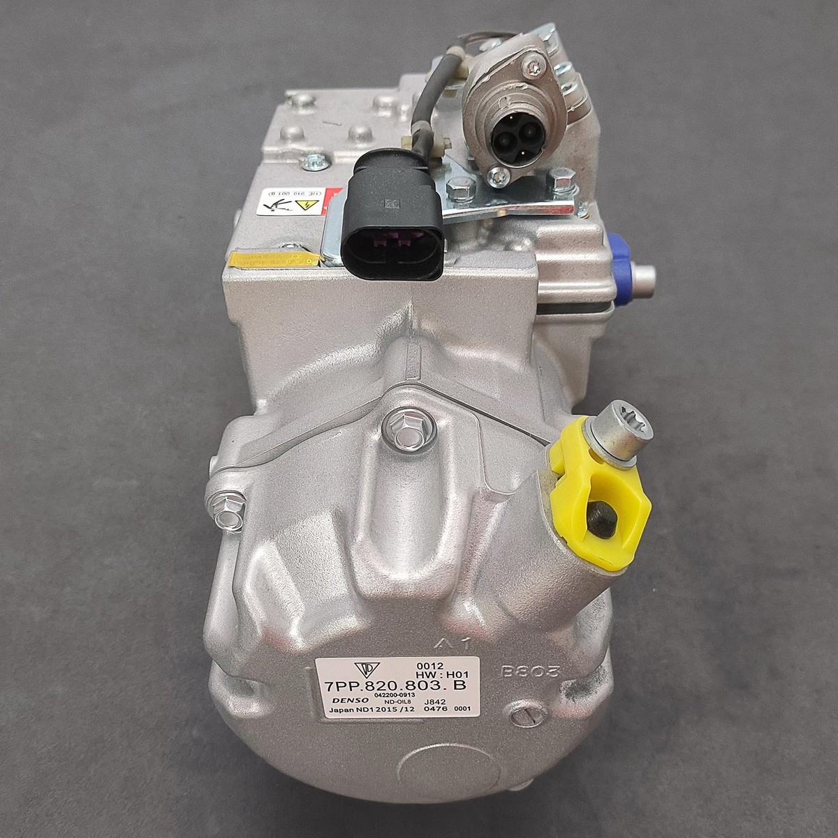 7PP820803B OEM A/C Air Conditioning Compressor for Porsche