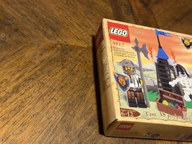 New Sealed LEGO Knights Kingdom 4817 Dungeon Castle Skeleton Chrome Armor