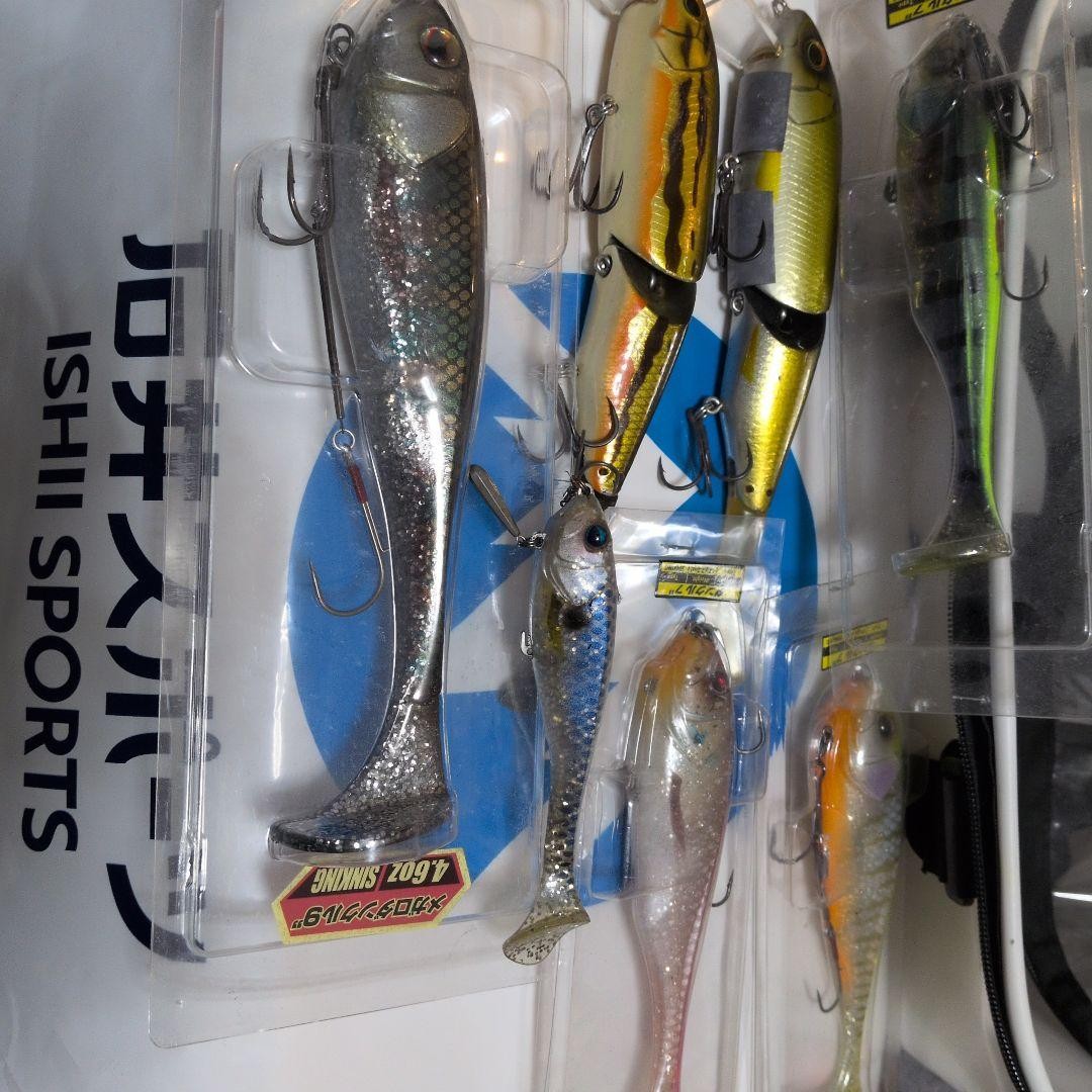 Added Dows Swimr 180, Swimbaits, and a set of 8 big baits. - Image 7