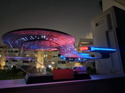 Rare Beautiful Displayed Aoshima 1/2000 Star Trek TNG NCC-71807 USS Yamato Model