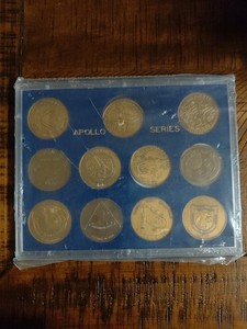 NASA APOLLO SERIES BRONZE COLLECTOR MEDALLIONS COINS set of 11  in sealed case