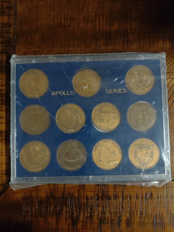 NASA APOLLO SERIES BRONZE COLLECTOR MEDALLIONS COINS set of 11  in sealed case