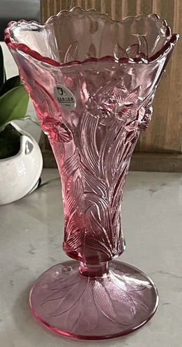 Vintage Fenton Art Glass Dusty Rose/Cranberry Daffodil vase
