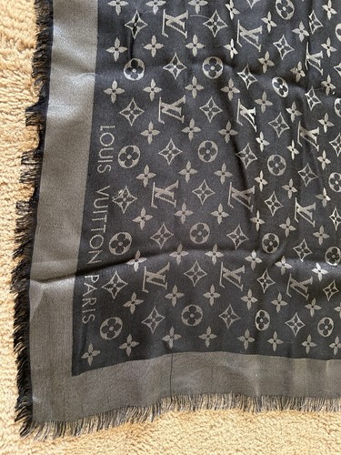 Louis Vuitton Tuch Damen, Monogram Shine, Schwarz, Silber, glänzend - Bild 12 von 21