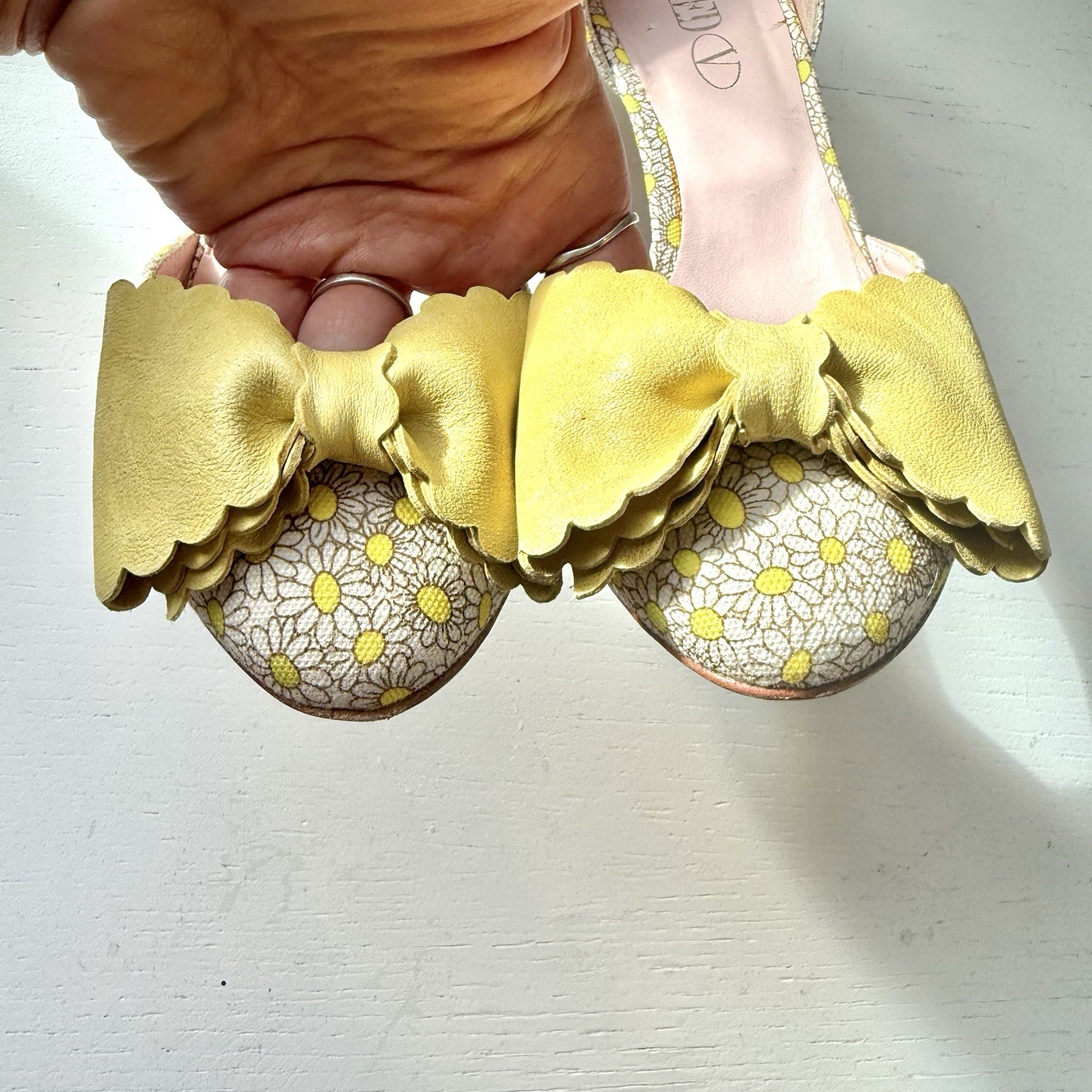 Valentino RED Daisy Floral Bow Heels Made in Italy Size 38 US 8 Yellow thumbnail 7