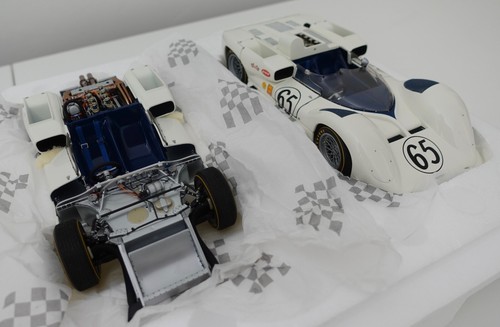 1/18 Exoto Chaparral 2E & Bonus Chassis, Gift Set, 1965, Phil Hill #65 - 第 1/12 張圖片
