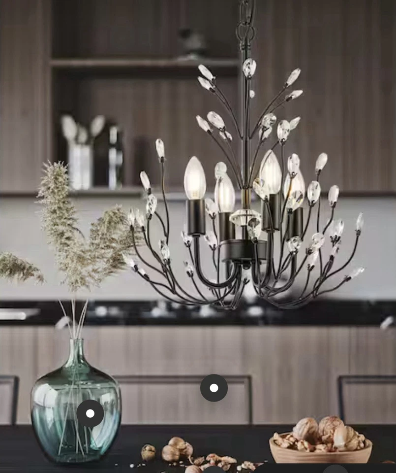 Mini araña tradicional Bree de 4 luces negra mate con acento de cristal Foto 4 de 4