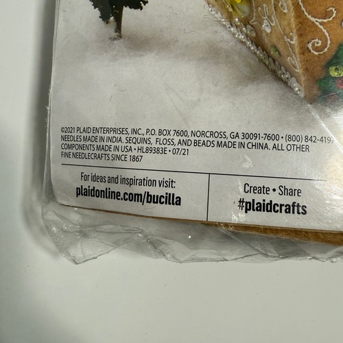 Bucilla 89383E Gingerbread Christmas Village Felt House Ornament Kit NEW Sealed - Picture 6 of 6