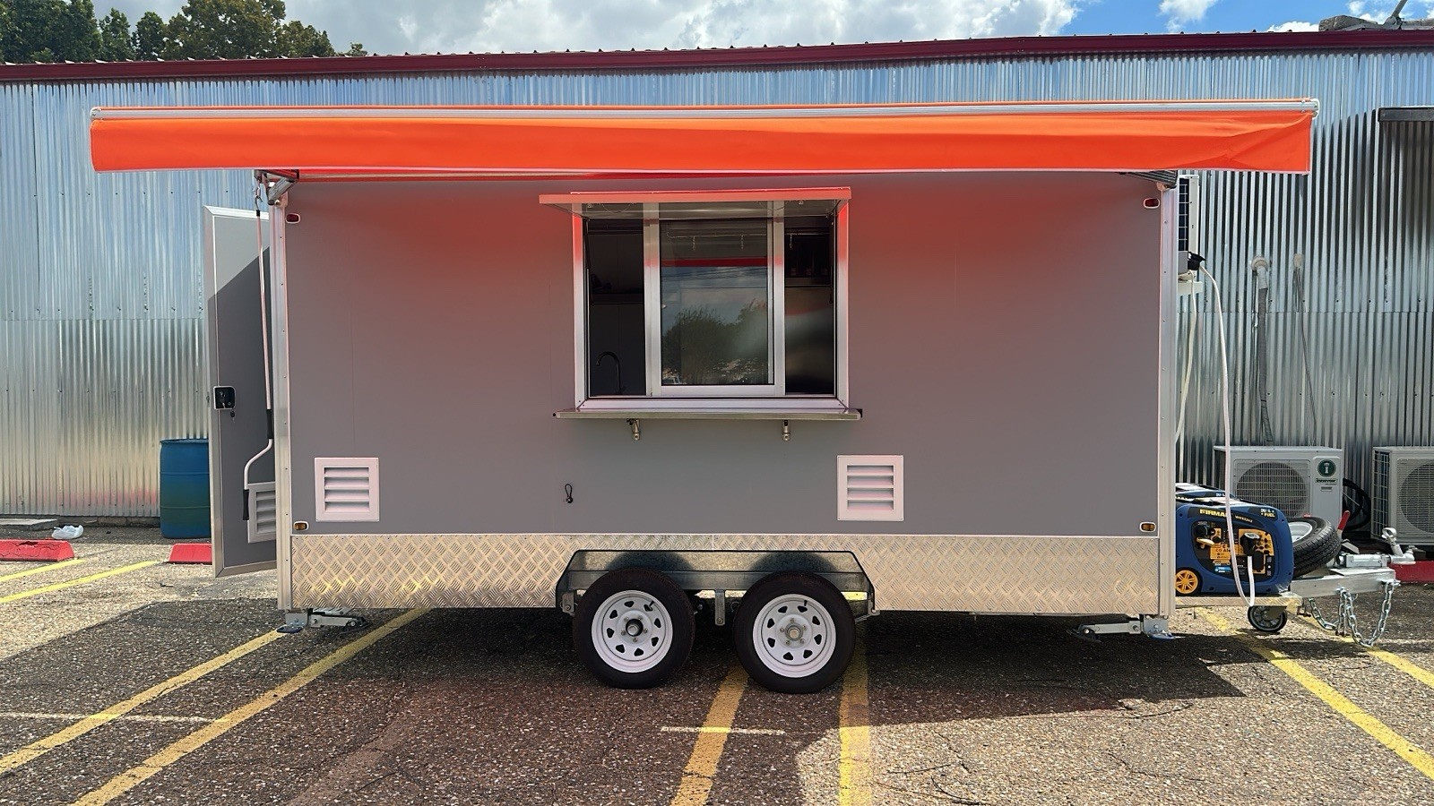 NEW 14 FOOT FULLY EQUIPPED FOOD TRAILER $23,995/REAL PRICE-IN STOCK-MADE IN USA