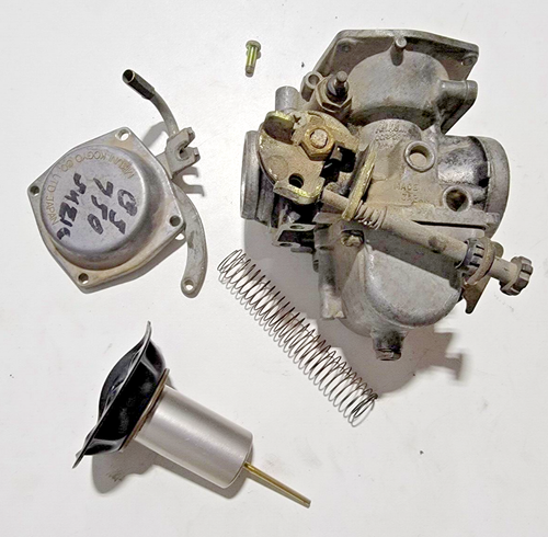 Carburetor #3 Middle Right 1983 Suzuki GS750 GS 750 83 - Photo 3 sur 18