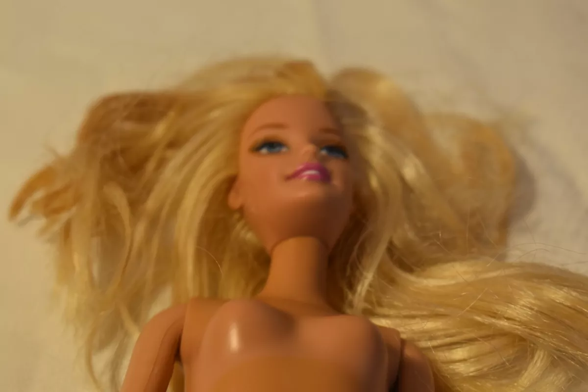 Mattel sales barbie 1999
