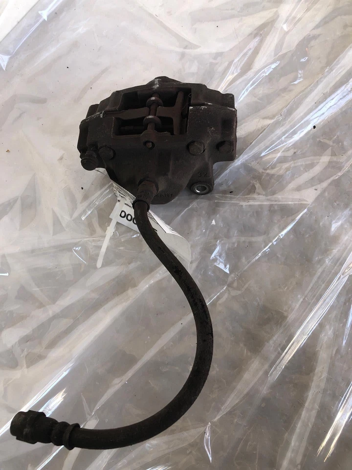 1994 - 1998 MERCEDES BENZ C-CLASS C230 Rear Brake Caliper Passenger Right RH OEM - Image 2 of 4