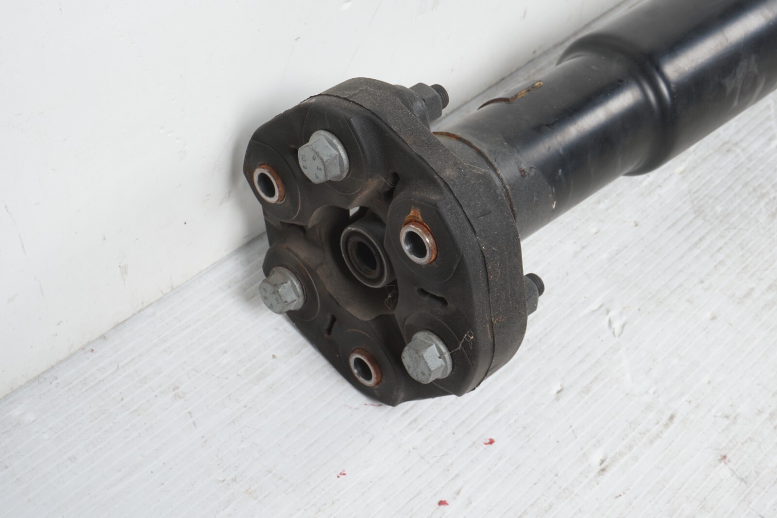 2014-2017 Maserati Ghibli 3.0L RWD Rear Driveshaft 06700085450 OEM 51K