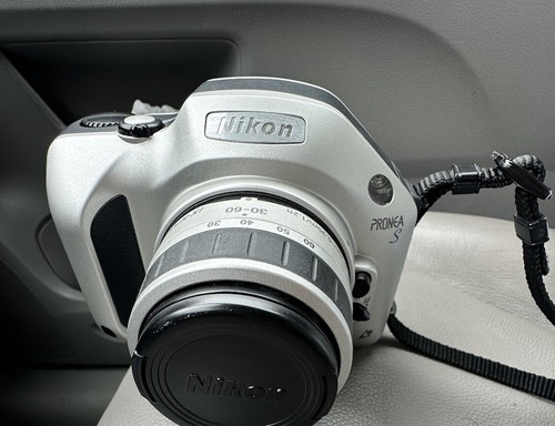 Nikon Pronea S APS SLR Film Camera w/ IX-NIKOR 30-60mm Lens