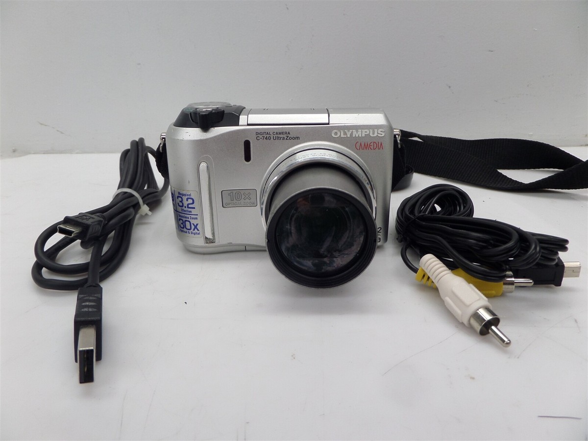olympus digital camera C-740 10x Zoom 3.2 Megapixel for sale