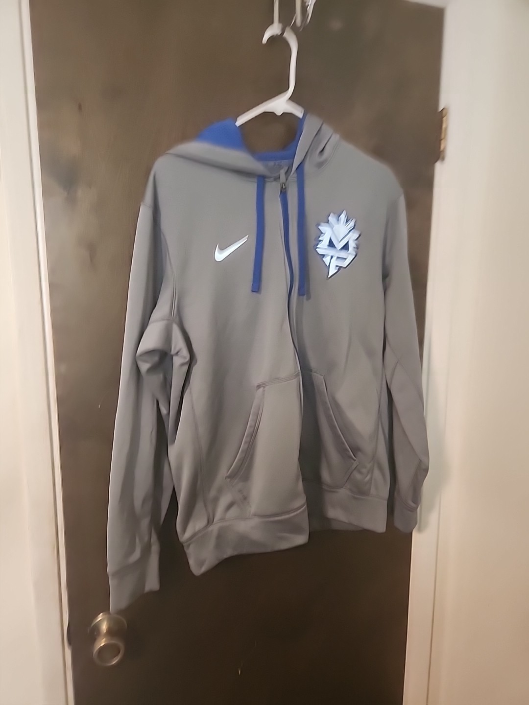 Picture 1 of 5