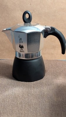Vintage Bialetti DAMA stovetop espresso maker, 6 espresso cups. Italy