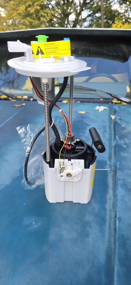 Conjunto de módulo de bomba de combustible Spectra SP2094M para Ford F-150 09-14 5,0 L-V8 Foto 3 de 4