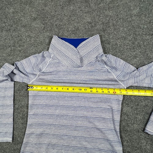 Under Armour Zinger Pullover Top Women Small White Blue Stripes Loose Curved Hem - Picture 4 of 10