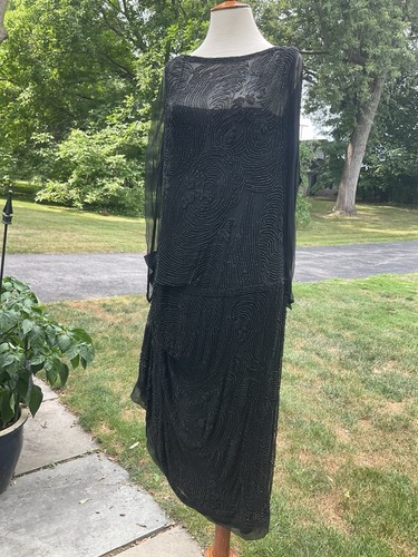 VINTAGE 20s BEADED AND SILK CHIFFON FLAPPER DRESS. UNIQUE. ORNATE. WEARABLE - Picture 10 of 19
