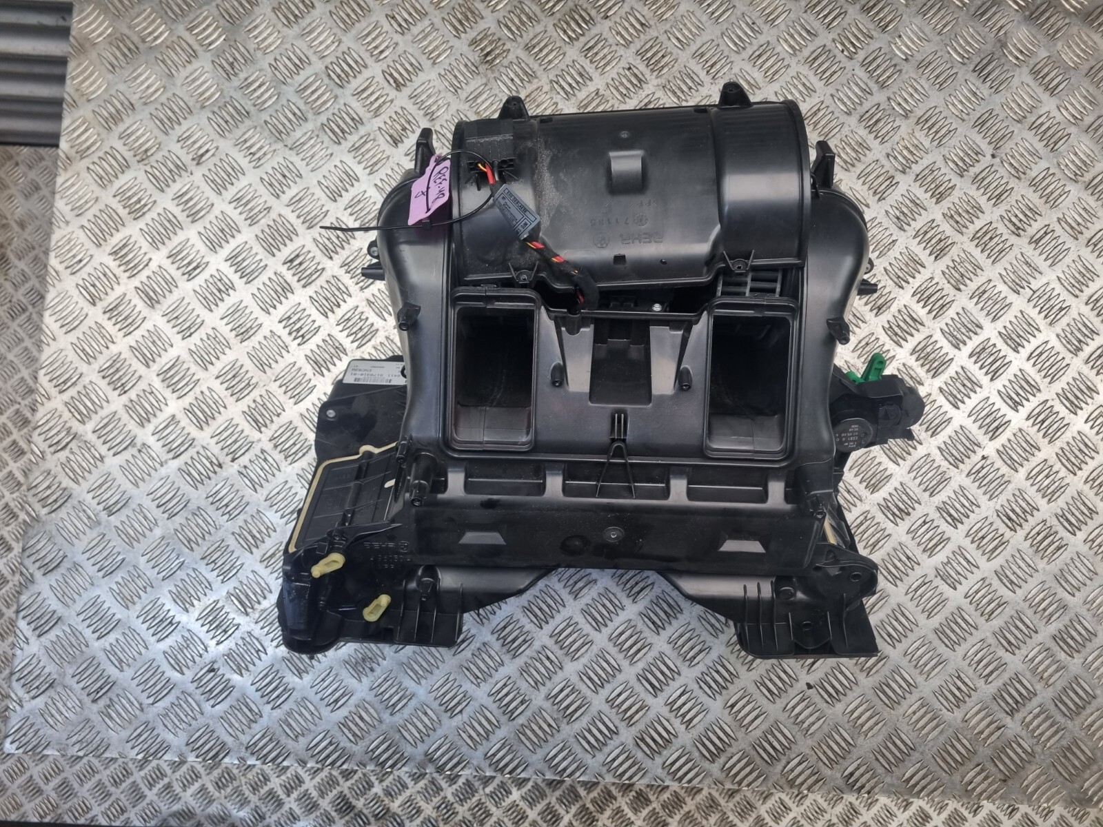 BMW 5 SERIES CLIMATE HEATER CORE INTERIOR 9178310 E60 LCI 2007 Supreme Woven Shoulder Bag 