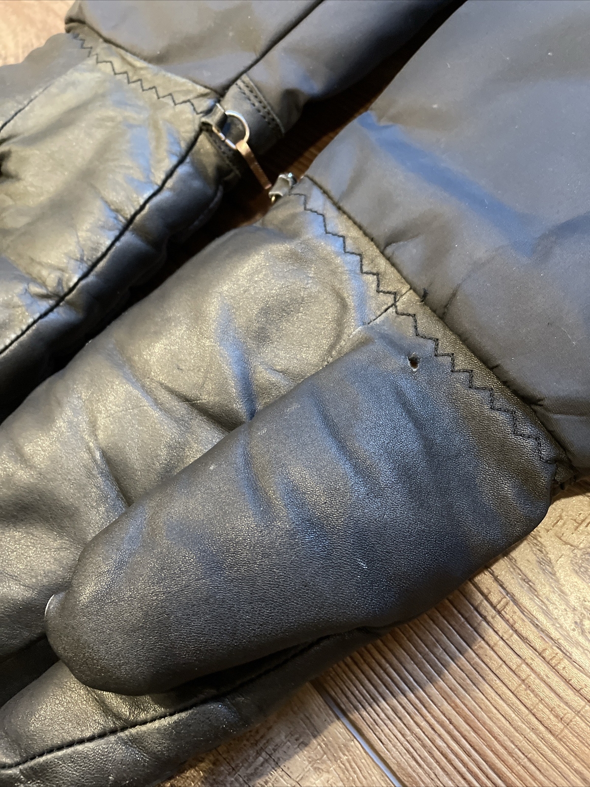 Arctic Cat Men's Snowmobile Mittens Leather Size XL Black Purple