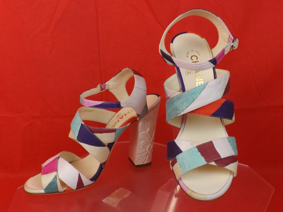 NUEVO EN CAJA SANDALIAS CHANEL G31467 MULTICOLOR LONA METAL LOGOTIPO CC FLORES TACÓN ZAPATOS 38 Foto 4 de 4