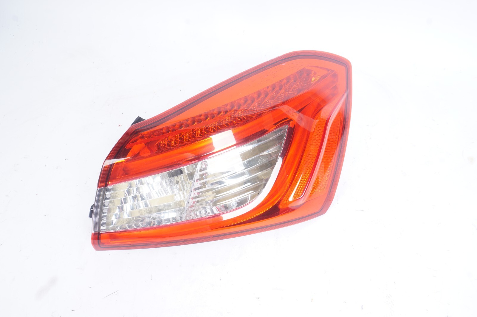 2014-2020 Maserati Ghibli Tail Light Outer Rear Right Passenger Side OEM