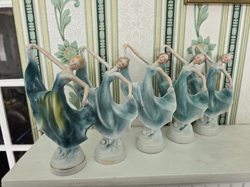Vintage Dancing Ladies Green