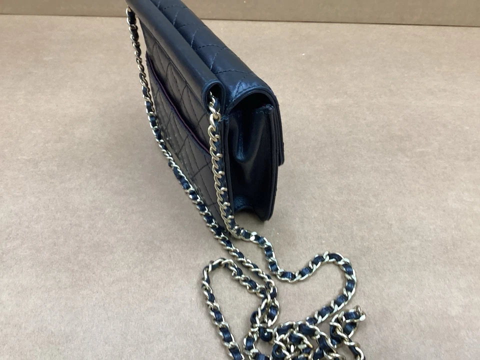 Bolso Bandolera Chanel Vintage Clásico Negro Mini Atemporal Foto 4 de 4