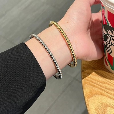 Leichtes Titan Stahl Armband mit Kugel Perlen für Damen minimalistischer Stil