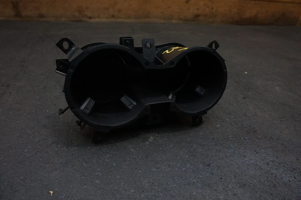 Conjunto portavasos consola central OEM FR3B-63045P28 Ford Mustang GT 2015-2021 Foto 4 de 4