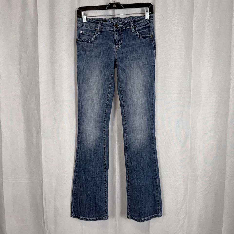 Jeans Wrangler Rock 47 tiro ultra bajo tachonado corte bota para mujer talla 0 (28 X 32,5) Foto 4 de 4