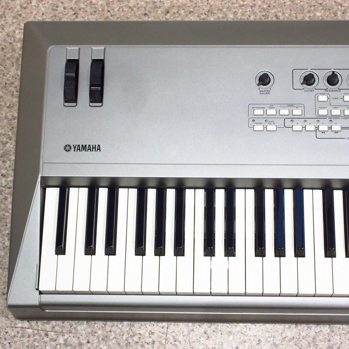 Yamaha MM8 88-Key Synthesizer GHS Weighted Keys Music Production w