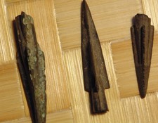 LOTTO DI ANTICHE PUNTE DI FRECCIA VICHINGHE IN BRONZO