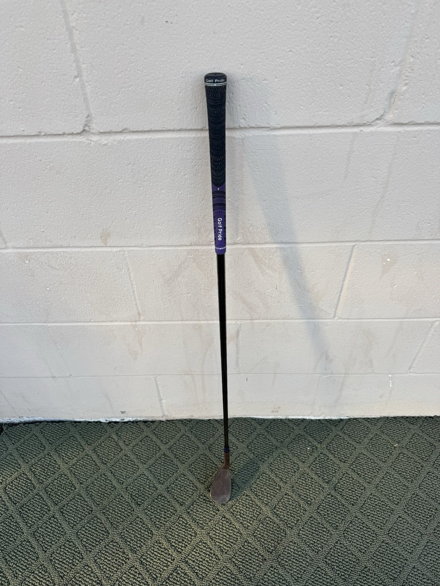 TaylorMade rac FE2O3 58* Raw Wedge 8* Bounce With Dynamic Steel
